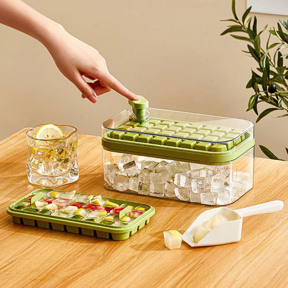 Ice cube maker with small square-shaped separators