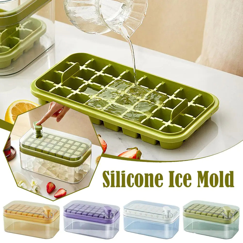 Ice cube maker with small square-shaped separators